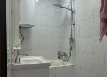 Xətai rayonu General Mehmandarov küçəsi mərkəzi yolun