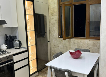 Xətai rayonu General Mehmandarov küçəsi mərkəzi yolun