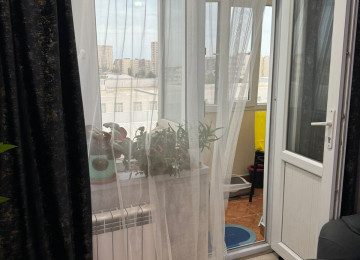 Mehmandarov küçəsi 263 nömrəli məktəbin yanında 9 mərtəbəli