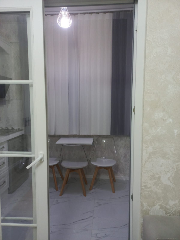 2 otaq menzil satlr QİYMET ENDİ .Telesin bu qiymete bele temirli menzil