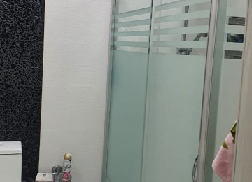 Qurtqaşinli kücəsində olan Nəriman Nərimanov heykəlinin