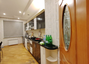 ƏŞYALI!!! Xətai rayonu Həzi Aslanov metrosununa 2