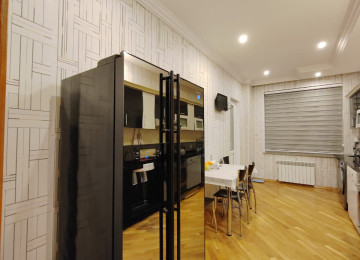 ƏŞYALI!!! Xətai rayonu Həzi Aslanov metrosununa 2