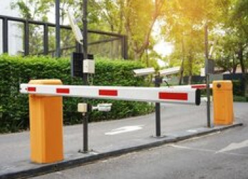 Slaqbaum ve nomre tanima ucun kamera sistemi Şlaqbaum -