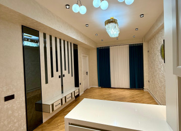 Xətai rayonu Əhmədli metrosu yaxınlığında Neapol dairəsi