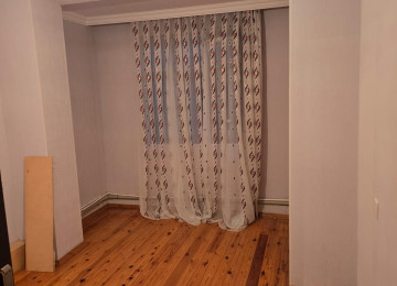 Xlrdalan Ev mektebe, bağçaya, bazara, avtobus dayanacagına