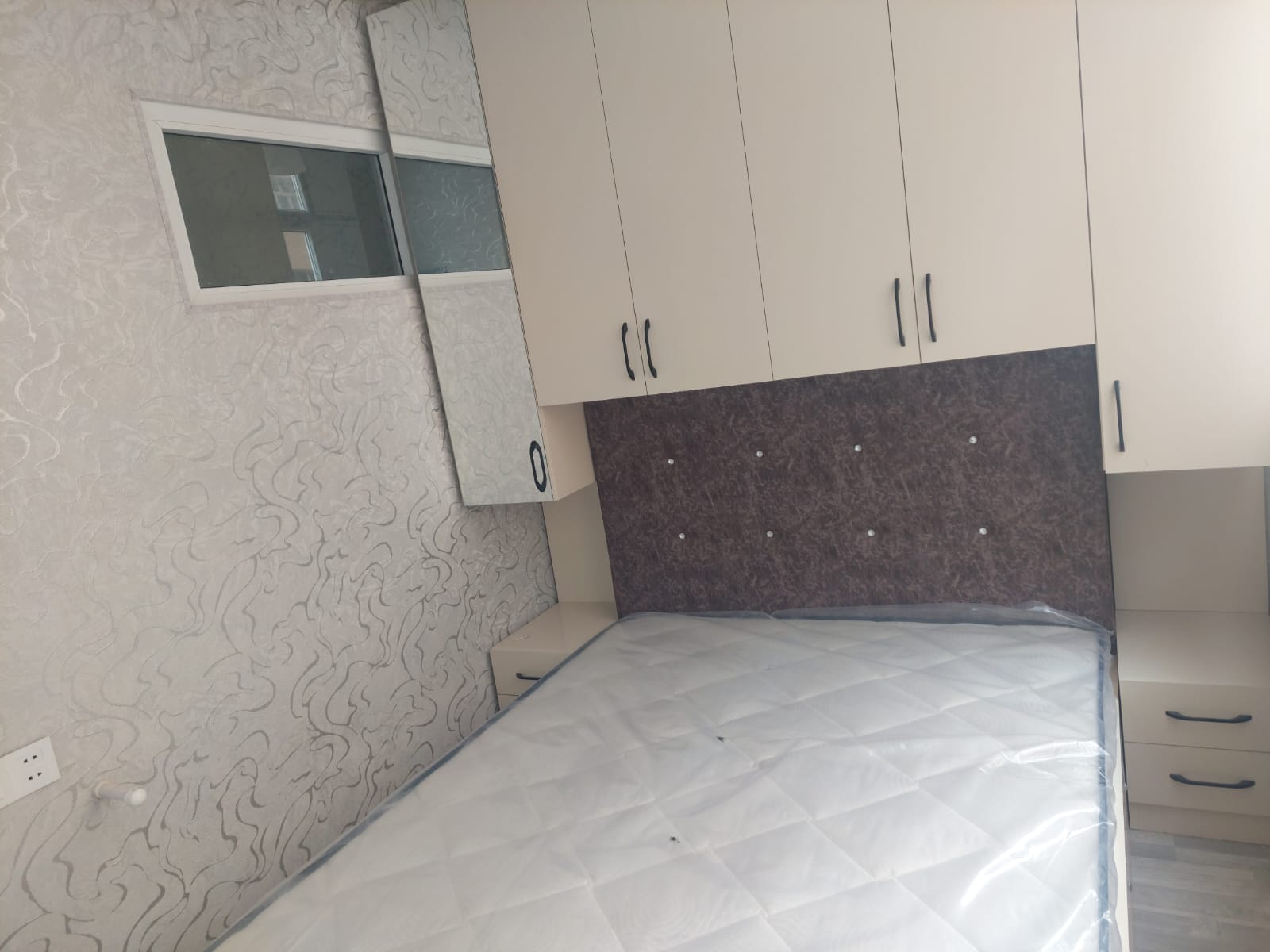 Xlrdalan AAAF PARK KOBLESI 1 otaq menzil kiraye verlir 42