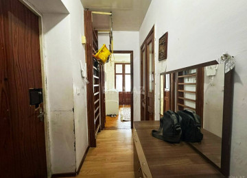 Qara Qarayev metrosunun çıxışında 2 otaqlıdan 3 otaqlıya