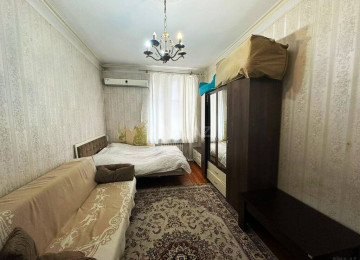 Qara Qarayev metrosunun çıxışında 2 otaqlıdan 3 otaqlıya