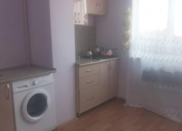 Xlrdalan yaxlqda Kohne bazar ve 2 nomreli mekteb 1 otaq