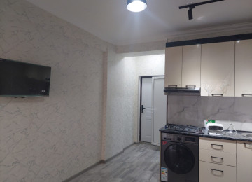 Xlrdalan AAAF PARK KOBLESI 1 otaq menzil kiraye verlir 42