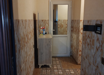 Tam əşyalı.İşıq,su,qaz daimidir.Propkasız yerdir Masazır