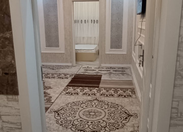 Xırdalan köhnə bazar və Xəzinə Palacenin yaxinliqi. Yeni