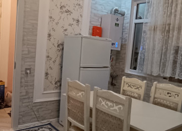 Xırdalan köhnə bazar və Xəzinə Palacenin yaxinliqi. Yeni