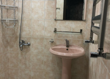 Gənclik metrosuna 3-4 dəqiqəlik məsafədə köhnə-tikili 4