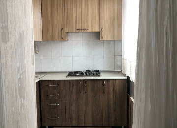 Gənclik metrosuna 3-4 dəqiqəlik məsafədə köhnə-tikili 4