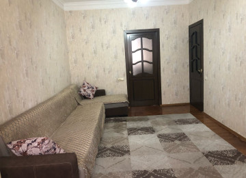 Gənclik metrosuna 3-4 dəqiqəlik məsafədə köhnə-tikili 4