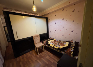 Mənzil Abşron gənclər şəhərciyində yerləşir. Kombi sistemi,