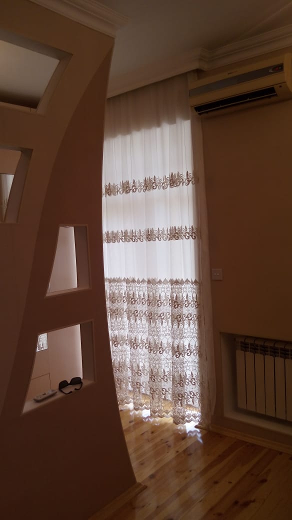 Xlrdalan AAAF PARK KOBLESI 1 otaq 2 ye olmus qaz islq su