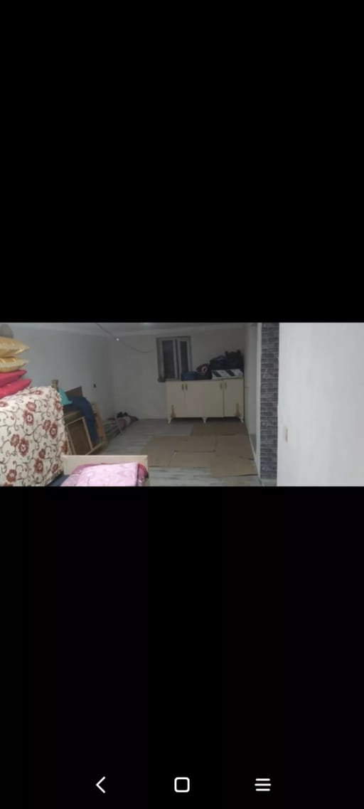 Xlrdalada 119 yolu 4 otaq heyet evi satllr 1.5 sot 100 kv 2