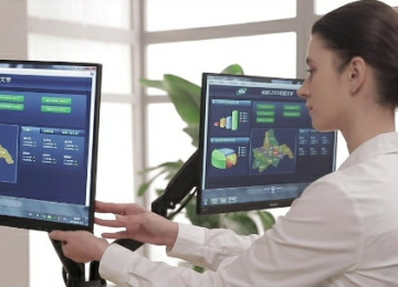 17 düyümdən 30 düyümə kimi monitorlar üçün stolüstü