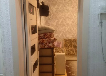 Xlrdalada 119 yolu 4 otaq heyet evi satllr 1.5 sot 100 kv 2