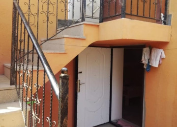 Xlrdalada 119 yolu 4 otaq heyet evi satllr 1.5 sot 100 kv 2