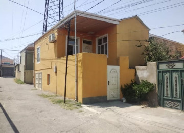 Xlrdalada 119 yolu 4 otaq heyet evi satllr 1.5 sot 100 kv 2