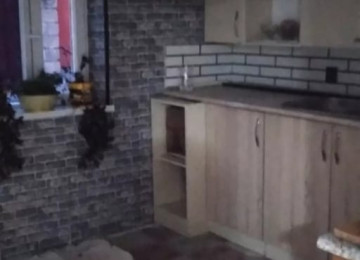 Xlrdalada 119 yolu 4 otaq heyet evi satllr 1.5 sot 100 kv 2