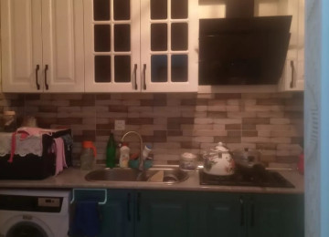 Xlrdalada 119 yolu 4 otaq heyet evi satllr 1.5 sot 100 kv 2