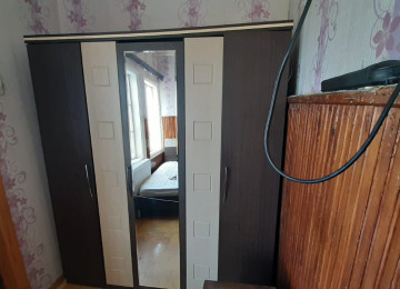 Yasamal rayonu Abdulla Şaiq küçəsi 160-da tam təmirli