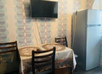 Xlrdalan Bakl Muhedsliyi yan 1 otaq 2 ye olmus menzil