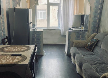 Xlrdalan Bakl Muhedsliyi yan 1 otaq 2 ye olmus menzil