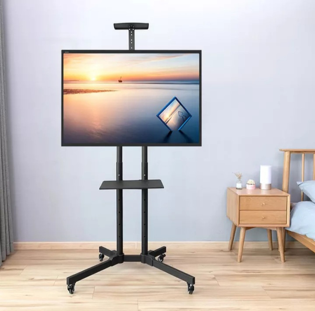 Sürüelə bilən tv stendlər satılır 32 düyümdən 65 düyümə kimi sürülə bilən təkərli Televizor