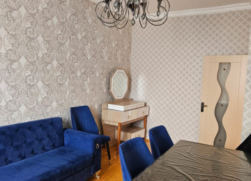 Xlrdalada 7 nomreli mektebin yaxlql 3 otaq heyet evi