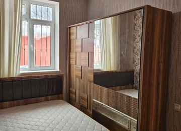 Xlrdalada 7 nomreli mektebin yaxlql 3 otaq heyet evi