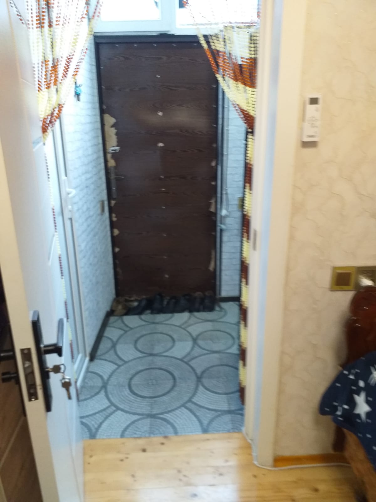 Xlrdalada Merkezde 1 otaq heyet evi 26000 azn satllr senet