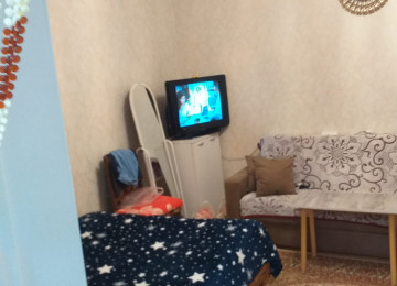 Xlrdalada Merkezde 1 otaq heyet evi 26000 azn satllr senet