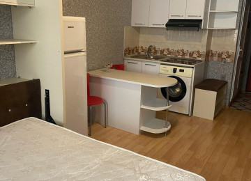 Xlrdalada AAAF PARKDA 1 otaq menzil kiraye verlir 25 kv qaz