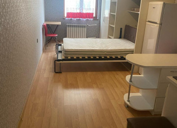 Xlrdalada AAAF PARKDA 1 otaq menzil kiraye verlir 25 kv qaz