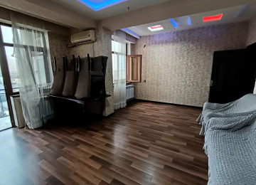 Xlrdalan AAAF PARK Bredavuz uvermaqln arxasl 3 otaq radnoy