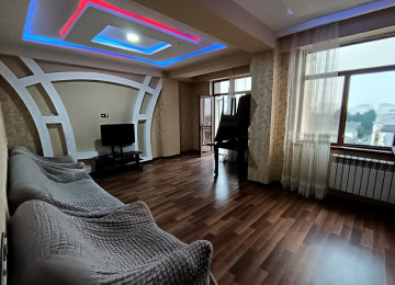 Xlrdalan AAAF PARK Bredavuz uvermaqln arxasl 3 otaq radnoy