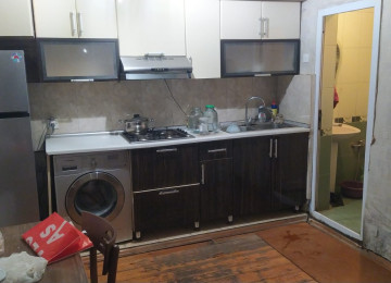 Yasamal 1 Alatavada 3 otaqlı ev kirayə verilir Evde kombi