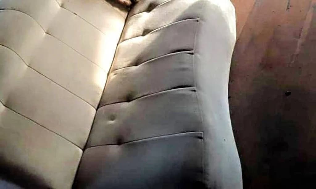 6 ədəd kreslo 1 ədəd 2 nəfərlik divan Hamısı satılır