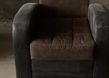 6 ədəd kreslo 1 ədəd 2 nəfərlik divan Hamısı satılır