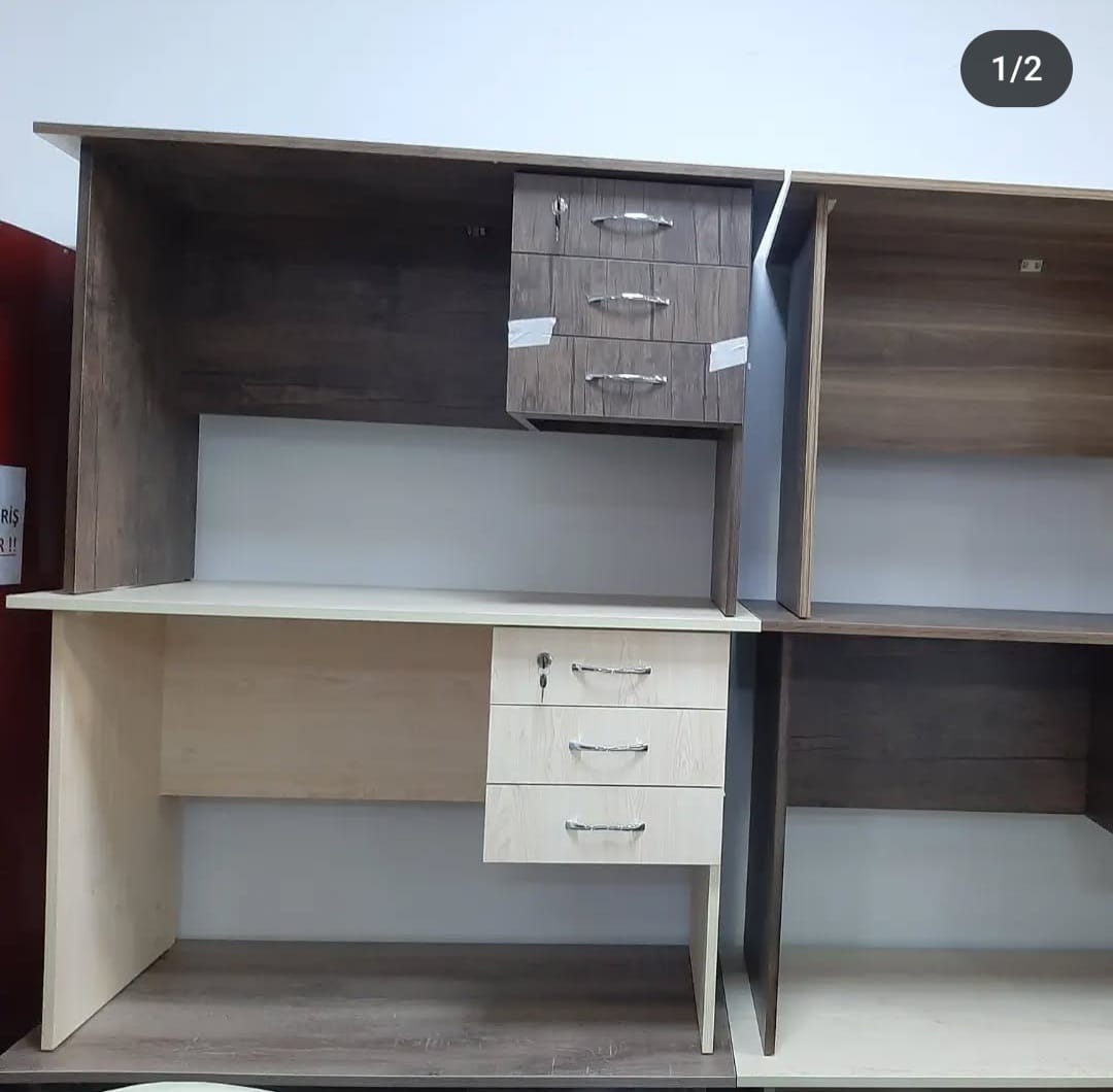 İş masası Hazır əldə var Ölçü 60/120 Qiyməti 100azn