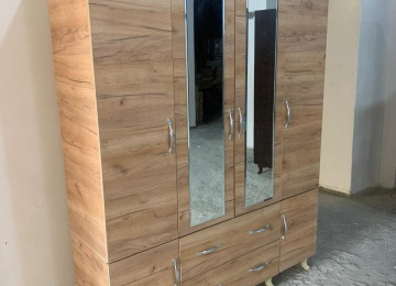 4Qapili şkaf Hazır əldə var Ölçü 160/200/47sm Qiyməti