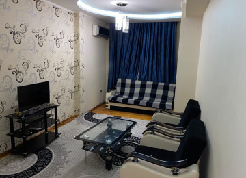 Eriyat Ticaret Merkezinin yanl 2 otaq menzil kiraye verlir