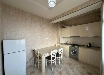 Xırdalan şəhəri, Nazlı petrol YDM-in yanında. 3 otaqlı