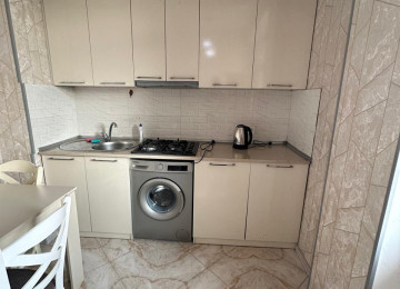 Xırdalan şəhəri, Nazlı petrol YDM-in yanında. 3 otaqlı